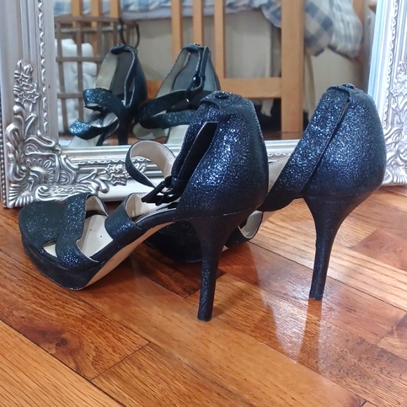 Michael Kors Heels Size 9 - Picture 2 of 4